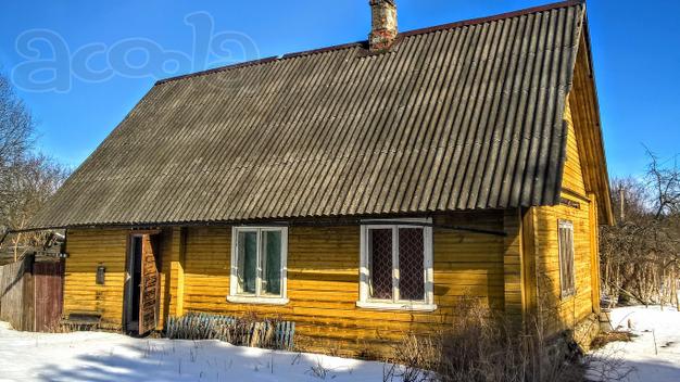 Зимний дом с баней рядом с озером и сосновым лесом в приграничной полосе