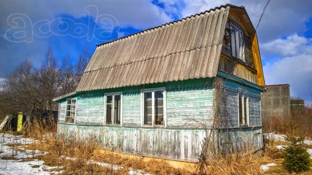 Жилой бревенчатый дом-дача с баней на земле СНТ под Псковом
