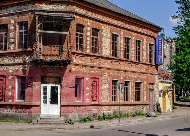 Продаётся оригинальное помещение кафе - клуба "Троицкий мост"